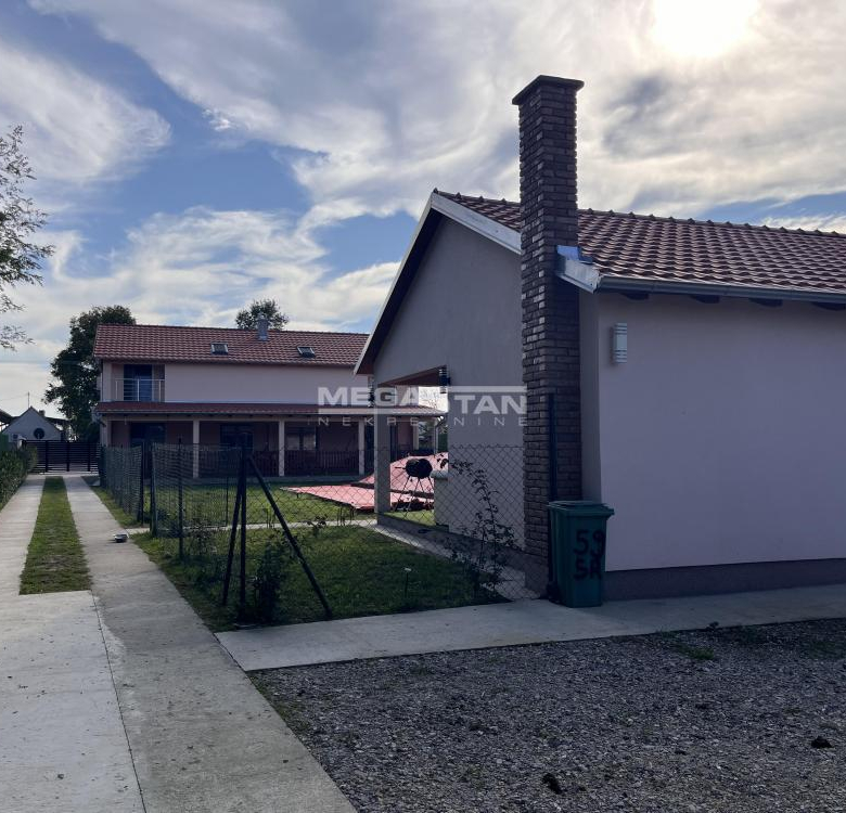 Kuća Prodaja Pećinci  145 m2