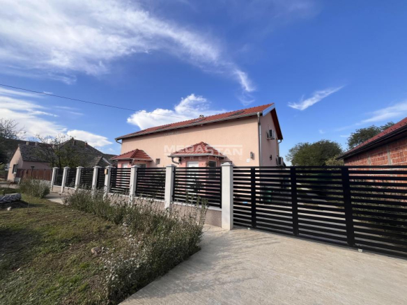 Kuća Prodaja Pećinci  145 m2