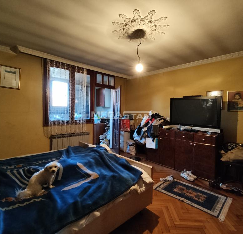 Stan Izdavanje Beograd Zeleno Brdo 162 m2