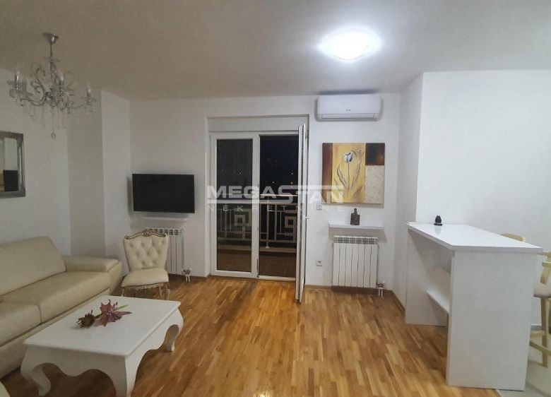 Stan Izdavanje Beograd Hala Pionir 50 m2