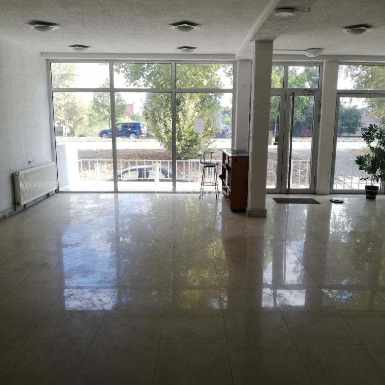 Lokal Prodaja Pančevo  382 m2