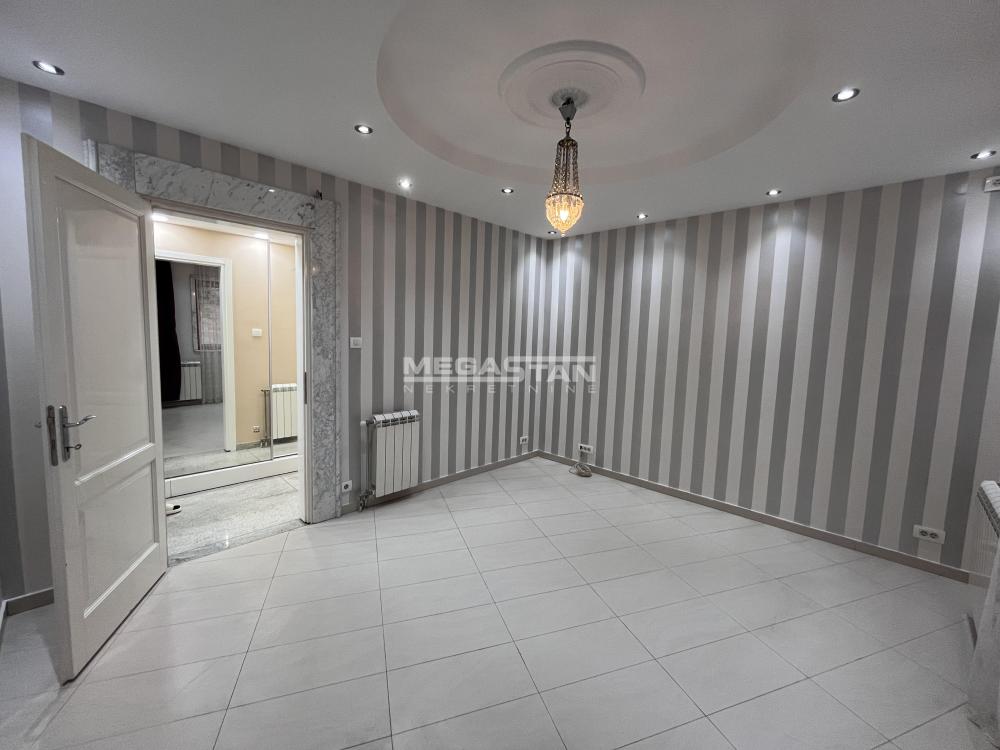 Stan Izdavanje Beograd Stan Izdavanje Beograd Hram Svetog Save 185 m2