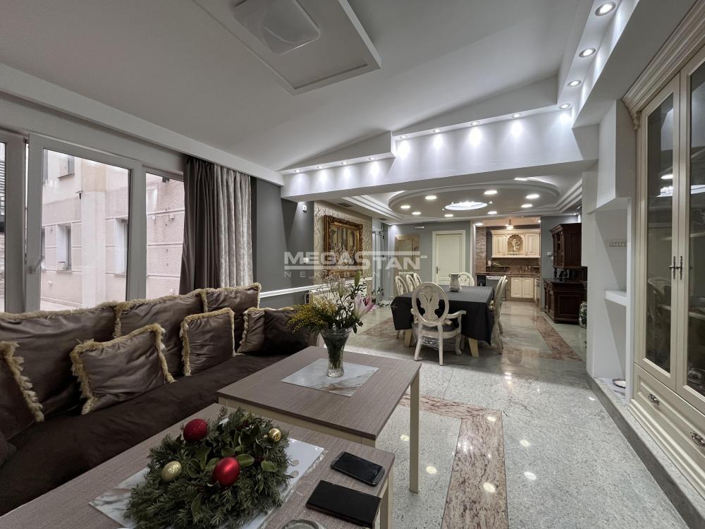 Stan Izdavanje Beograd Hram Svetog Save 185 m2