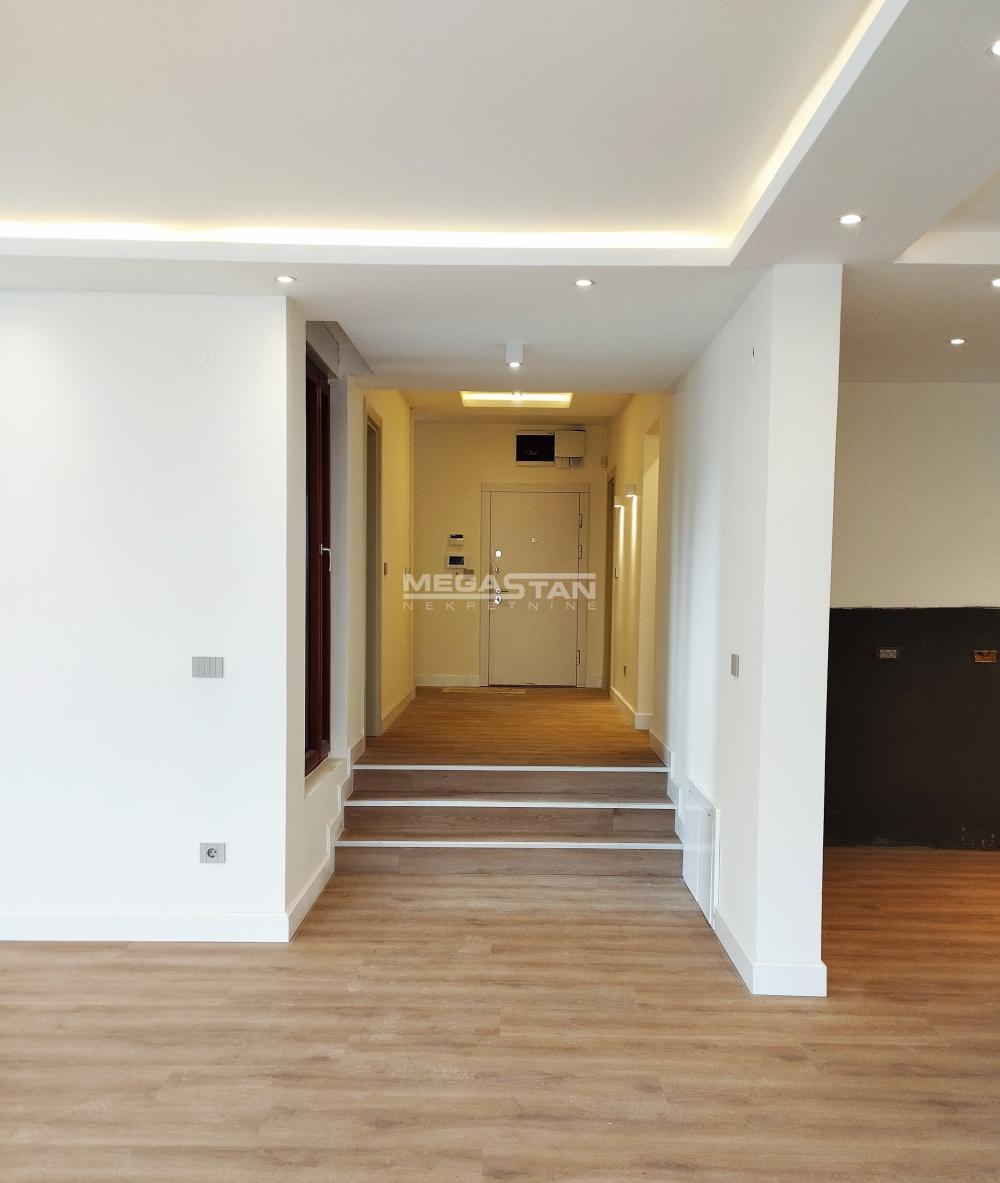 Stan Izdavanje Beograd Senjak 156 m2
