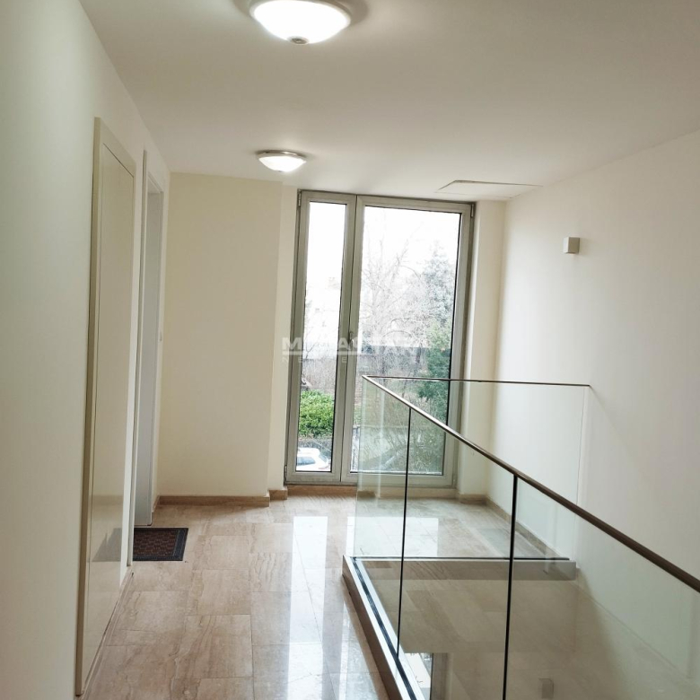 Stan Izdavanje Beograd Senjak 173 m2