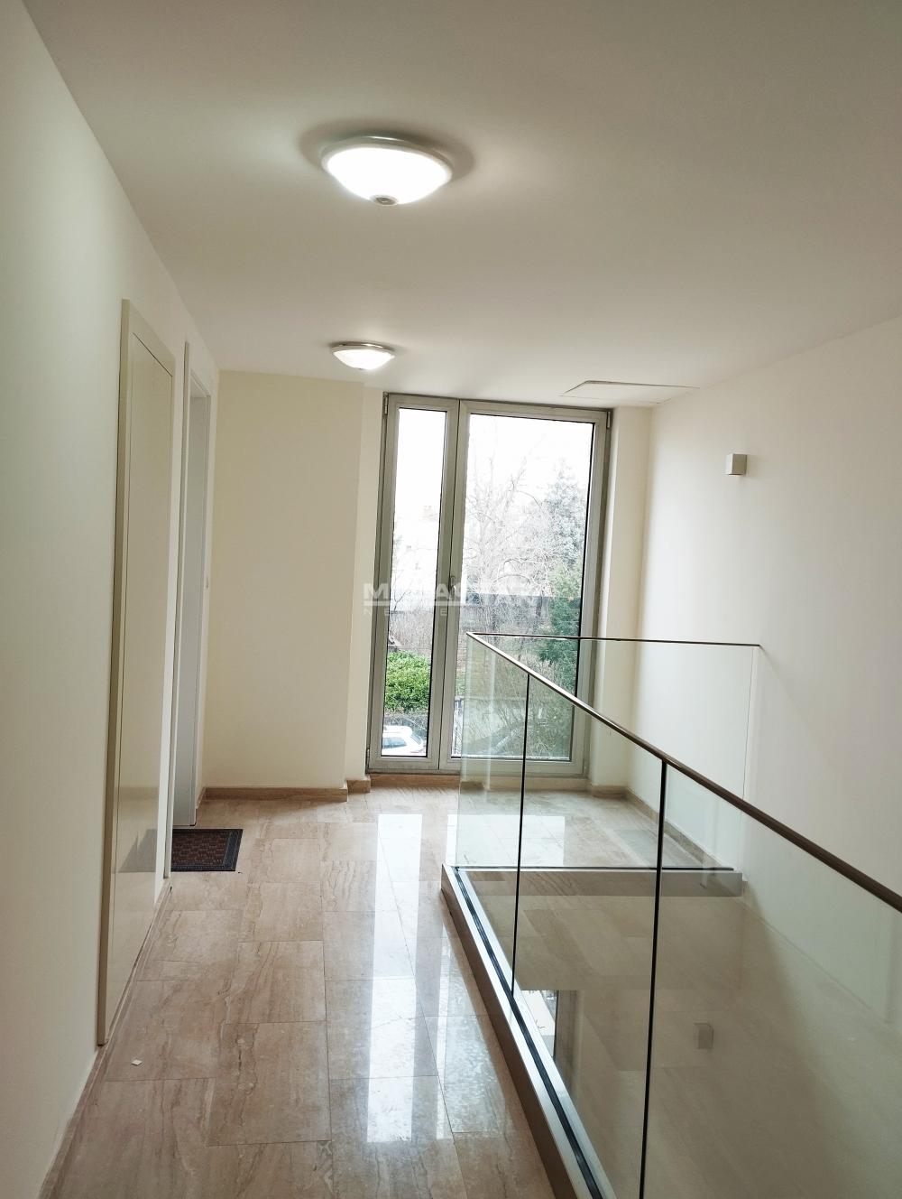 Stan Izdavanje Beograd Senjak 173 m2