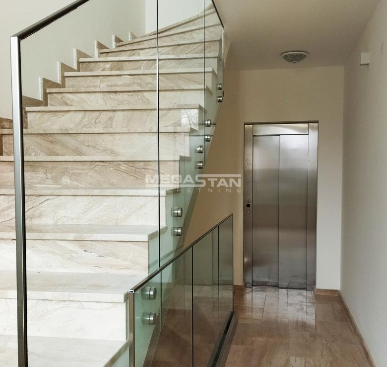 Lokal Izdavanje Beograd Senjak 385 m2