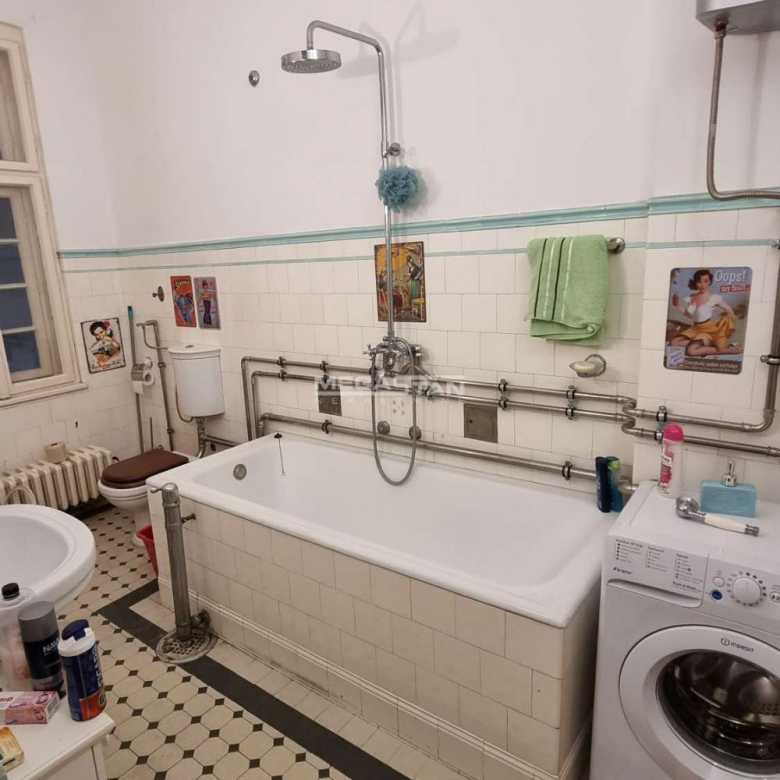 Lokal Izdavanje Beograd Trg Nikole Pašića 145 m2