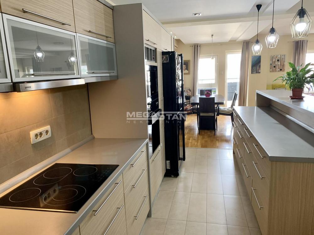 Stan Prodaja Beograd Stan Prodaja Beograd Đeram Pijaca 157 m2