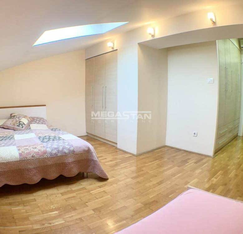 Stan Prodaja Beograd Đeram Pijaca 157 m2