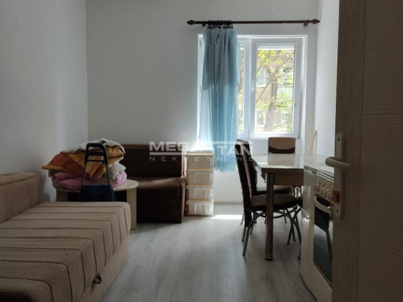 Stan Izdavanje Beograd Kanarevo Brdo 18 m2