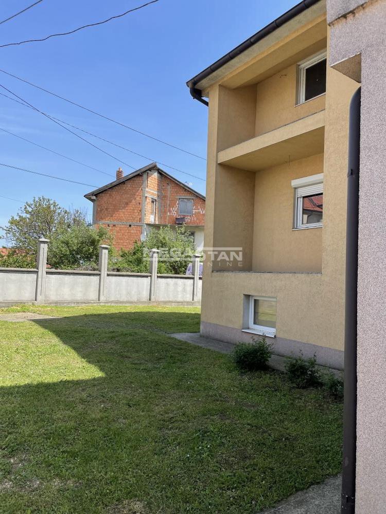 Kuća Prodaja Beograd Kuća Prodaja Beograd Kumodraž 415 m2