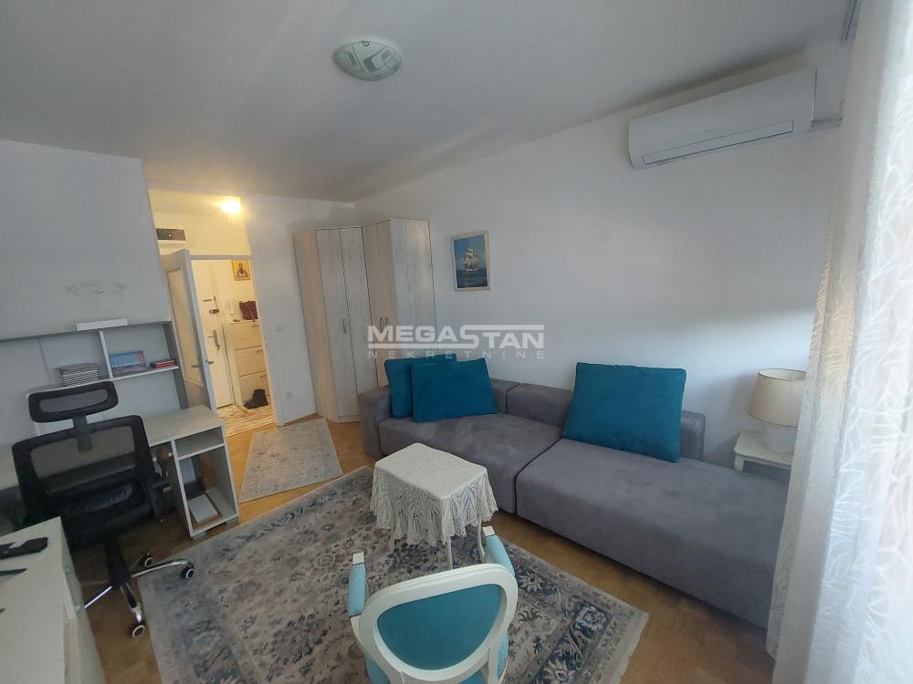 Stan Izdavanje Beograd Slavujev Venac 35 m2