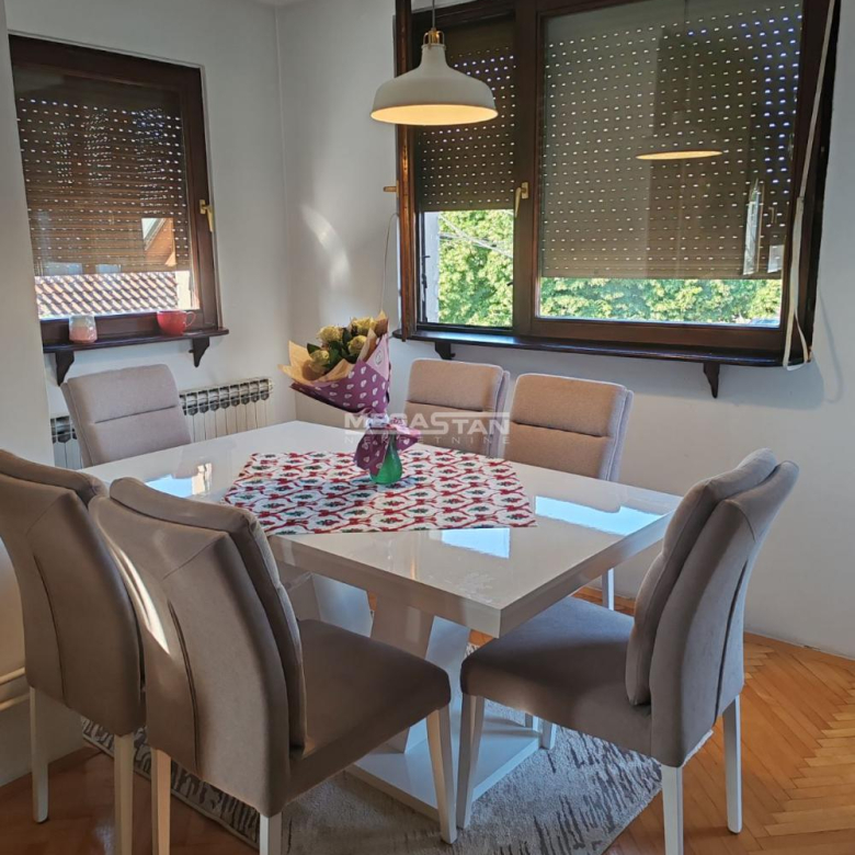 Kuća Prodaja Pančevo  345 m2