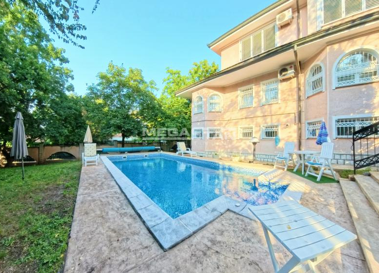 Kuća Prodaja Beograd Dedinje 600 m2