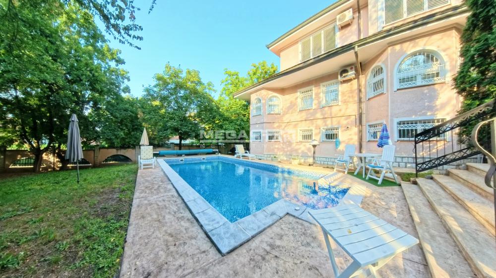 Kuća Prodaja Beograd Kuća Prodaja Beograd Dedinje 600 m2