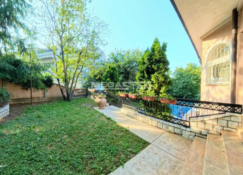 Kuća Prodaja Beograd Dedinje 600 m2