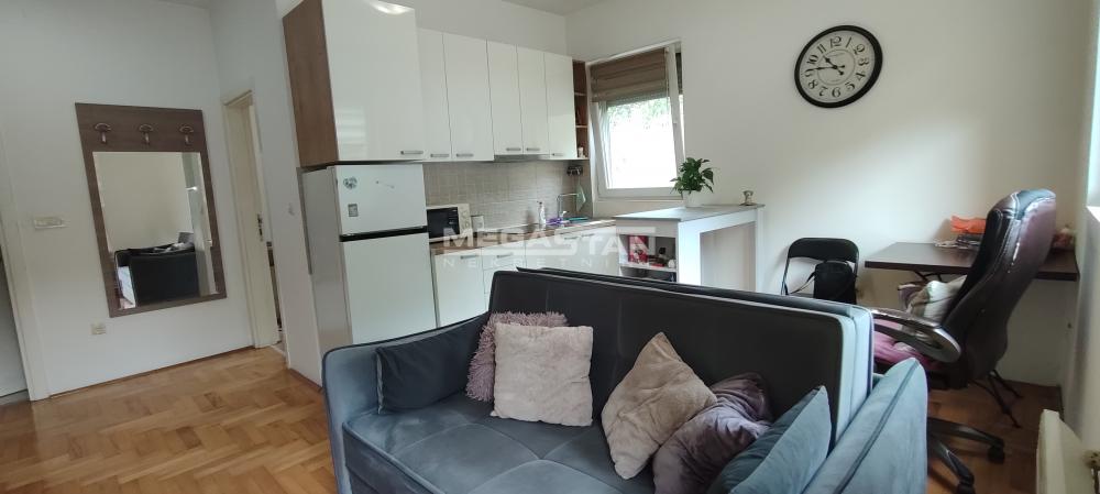 Stan Prodaja Beograd Karaburma 40 m2