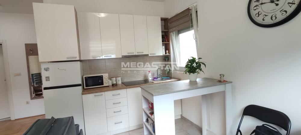 Stan Prodaja Beograd Karaburma 40 m2