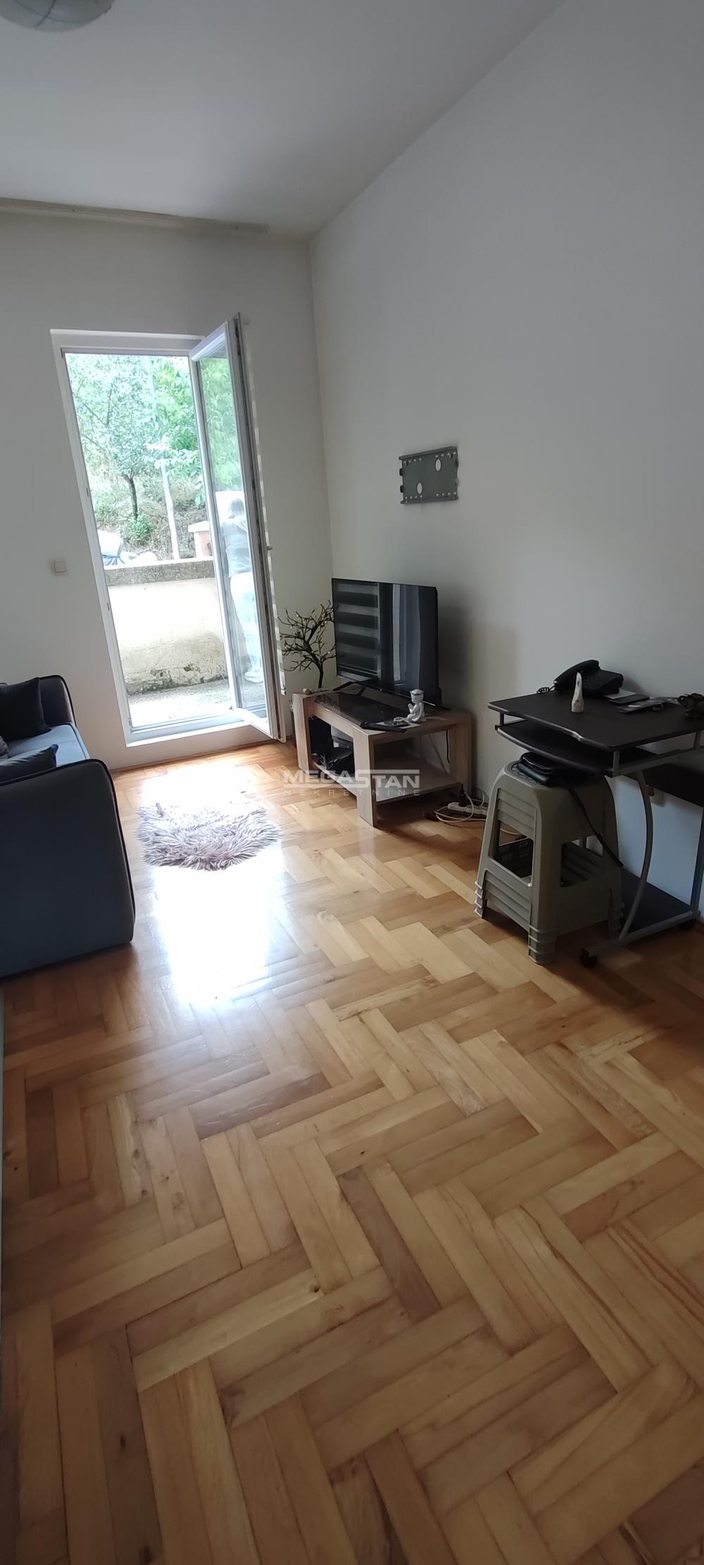 Stan Prodaja Beograd Karaburma 40 m2