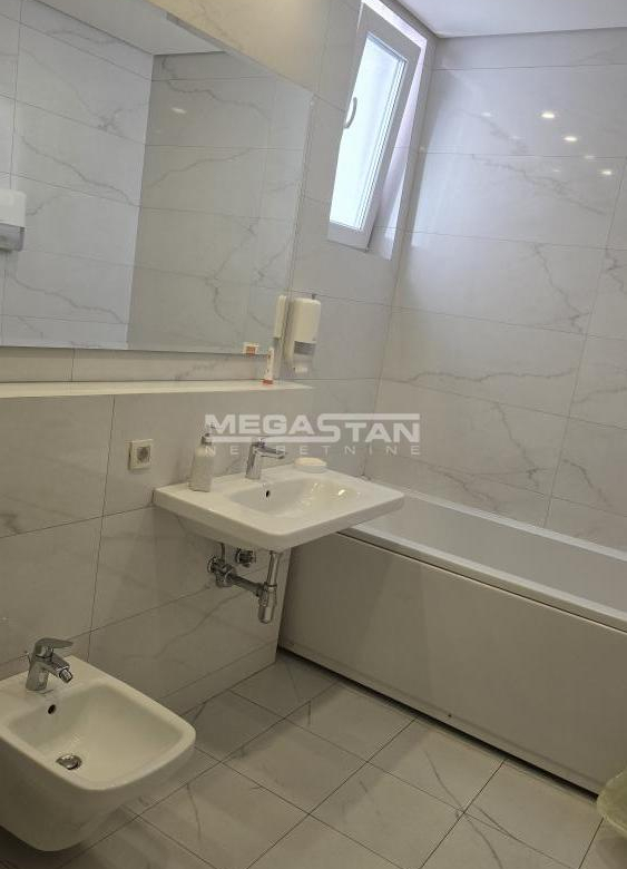 Stan Izdavanje Beograd Senjak 157 m2
