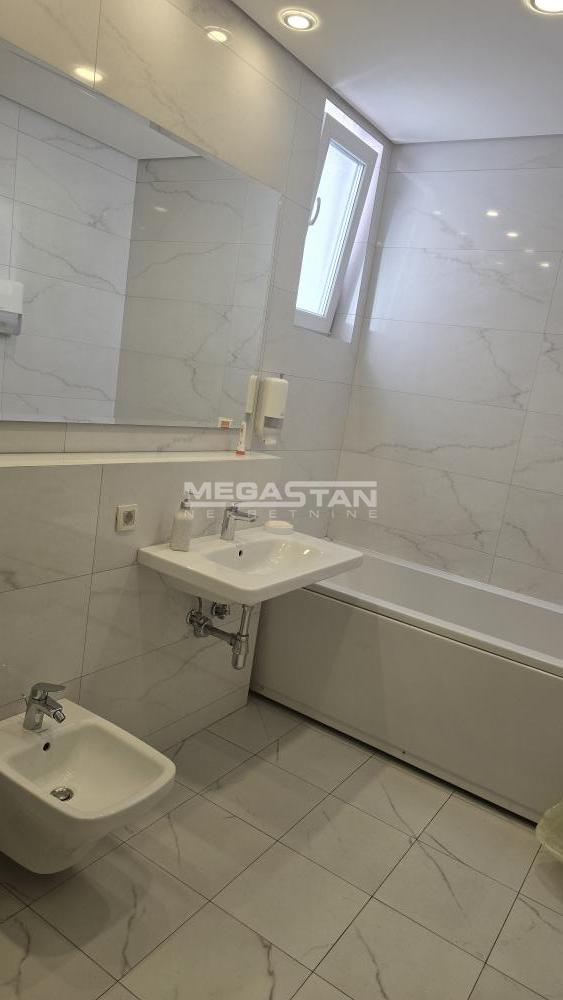Stan Izdavanje Beograd Senjak 157 m2