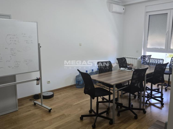 Stan Izdavanje Beograd Senjak 157 m2