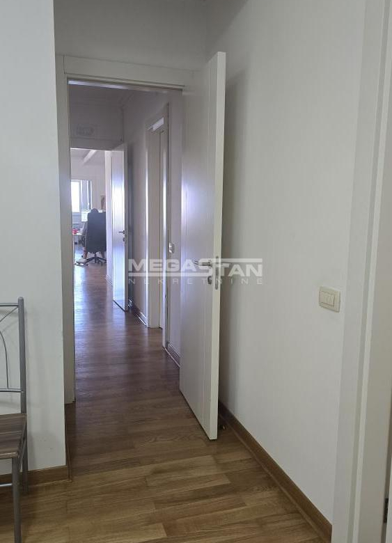 Stan Izdavanje Beograd Senjak 157 m2