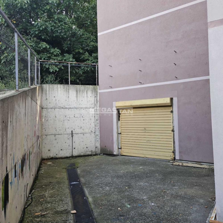 Lokal Prodaja Beograd Mirijevo 448 m2
