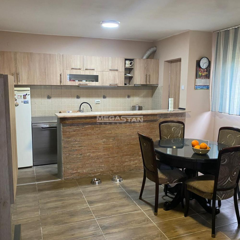 Kuća Prodaja Pančevo  209 m2