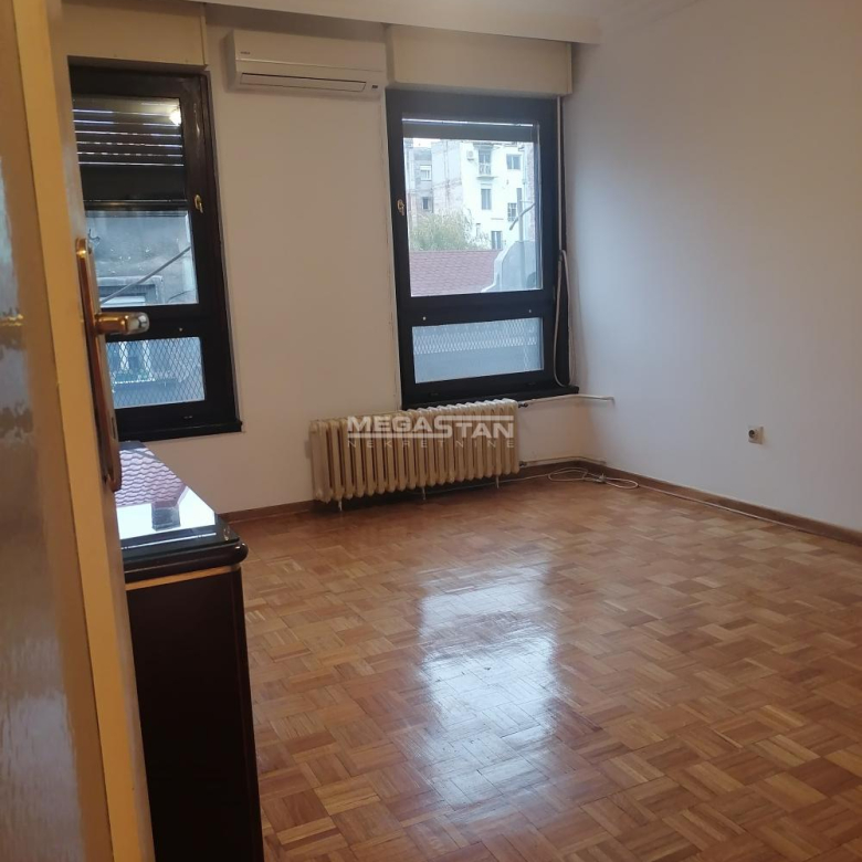 Stan Izdavanje Beograd Kalenić Pijaca 115 m2