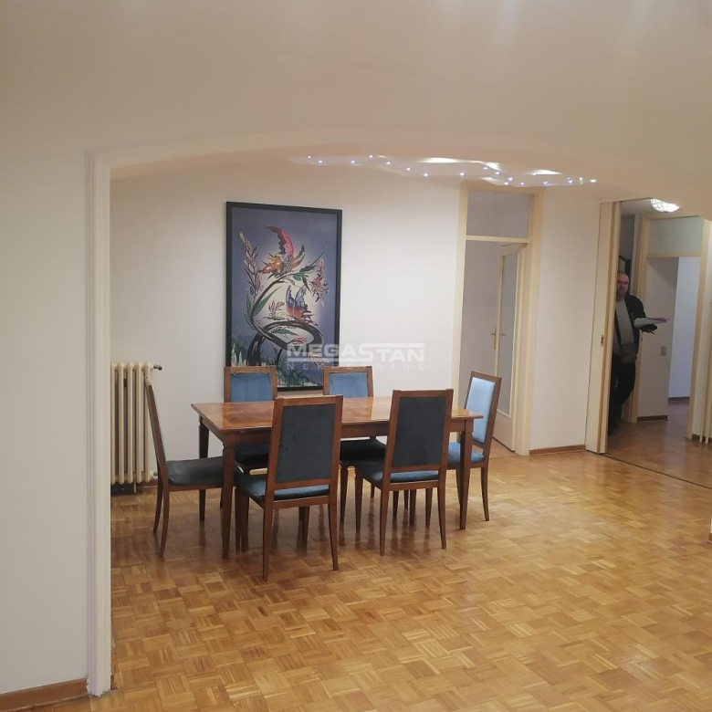 Stan Izdavanje Beograd Kalenić Pijaca 115 m2