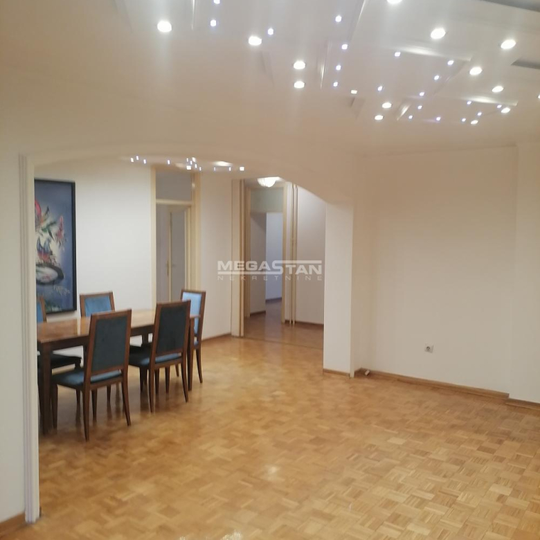 Stan Izdavanje Beograd Kalenić Pijaca 115 m2
