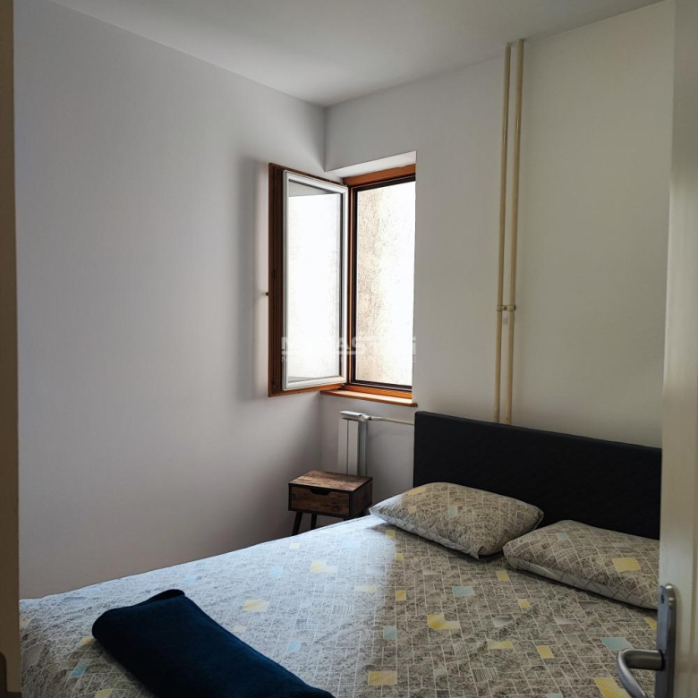 Stan Izdavanje Beograd Hadžipopovac 75 m2