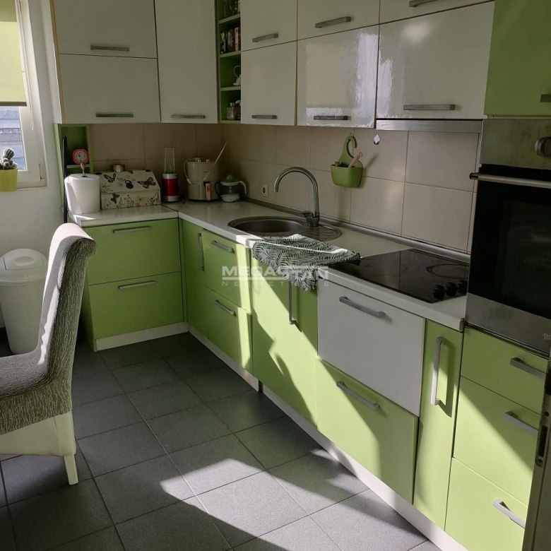 Stan Prodaja Beograd Karaburma 80 m2