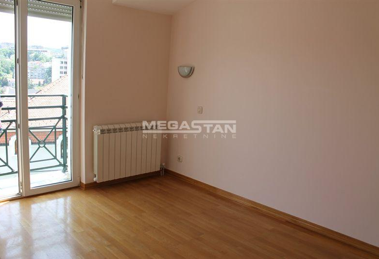 Kuća Prodaja Beograd Dedinje 215 m2