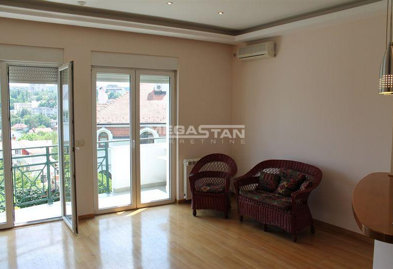Kuća Prodaja Beograd Dedinje 215 m2