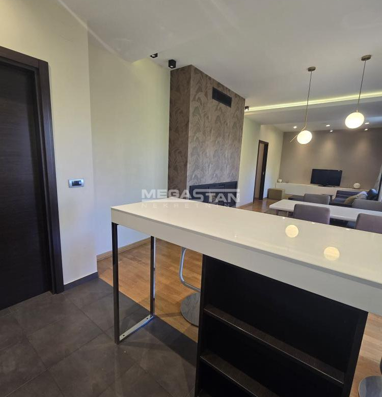 Stan Prodaja Beograd Crveni Krst 160 m2