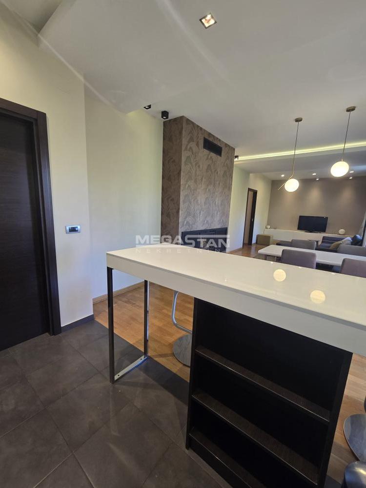 Stan Prodaja Beograd Crveni Krst 160 m2