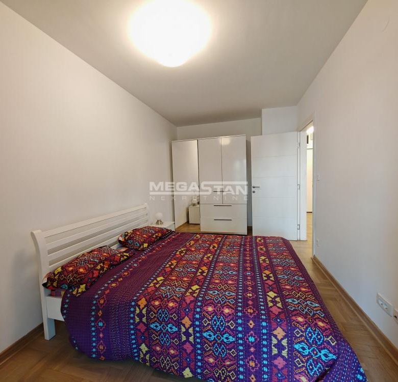 Stan Izdavanje Beograd Južni Bulevar 52 m2