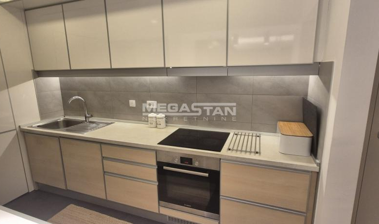Stan Prodaja Beograd Blok 65 83 m2