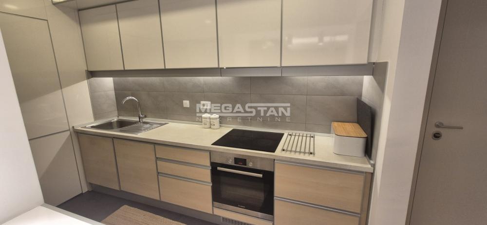 Stan Prodaja Beograd Blok 65 83 m2