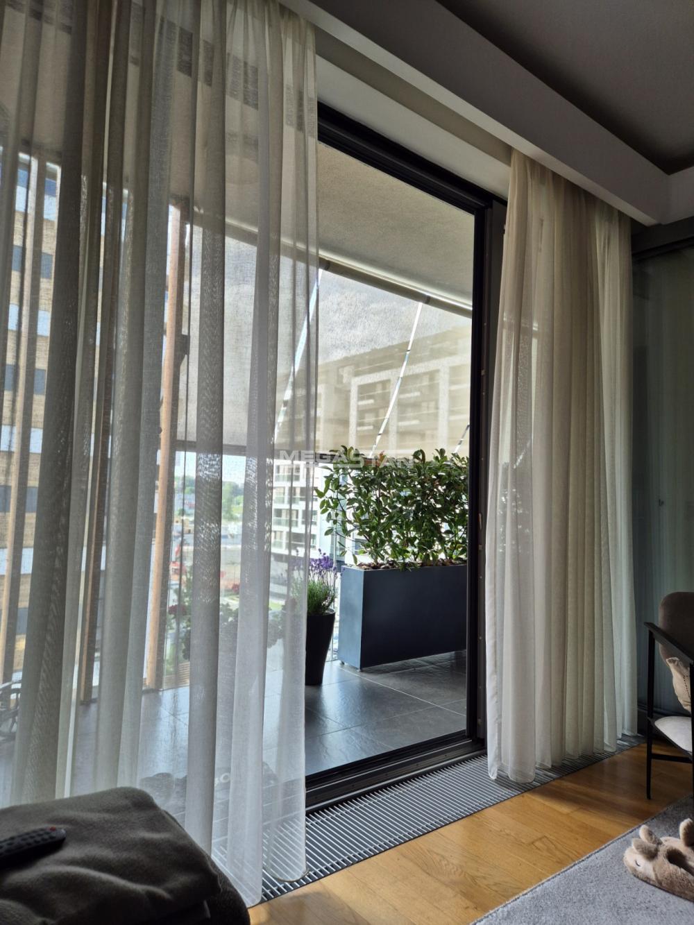Stan Prodaja Beograd Blok 65 83 m2