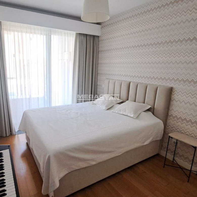 Stan Prodaja Beograd Blok 65 83 m2