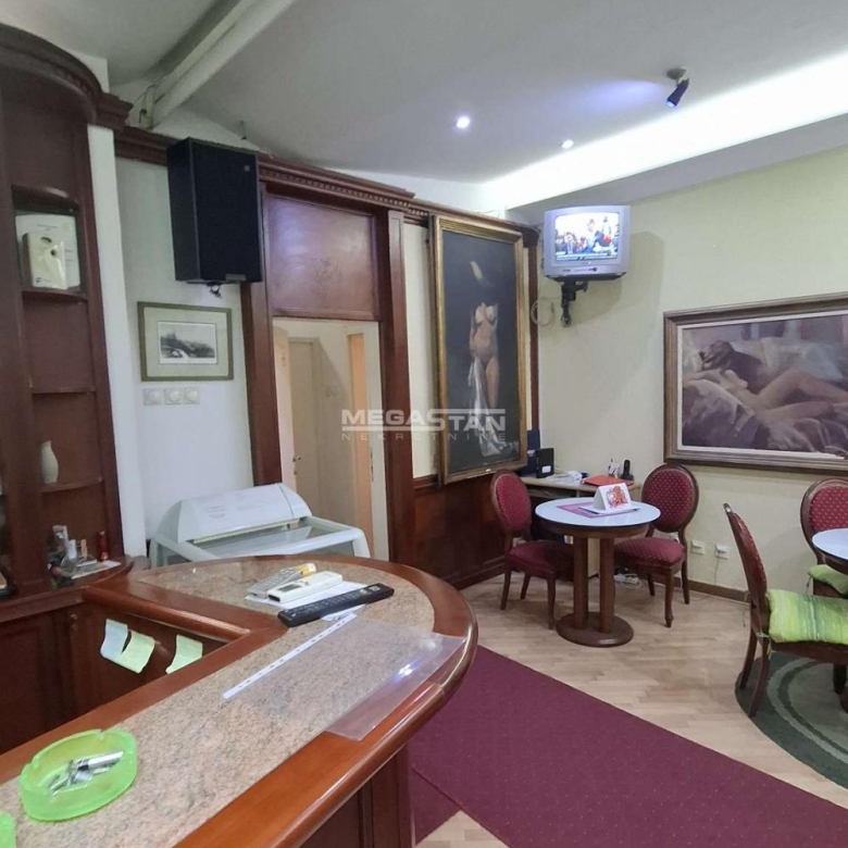 Lokal Prodaja Beograd Blok 12 77 m2
