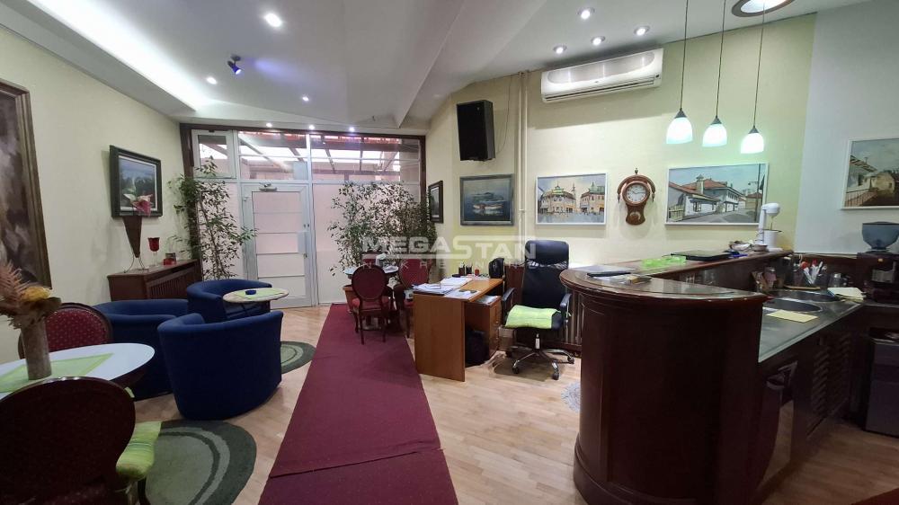 Lokal Prodaja Beograd Blok 12 77 m2