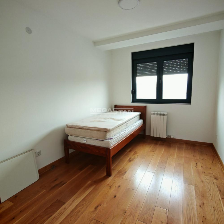 Stan Prodaja Beograd Autokomanda 100 m2