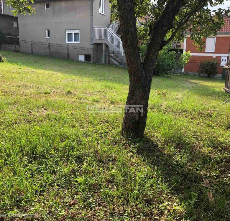 Atraktivan za investitore, građevinski plac.