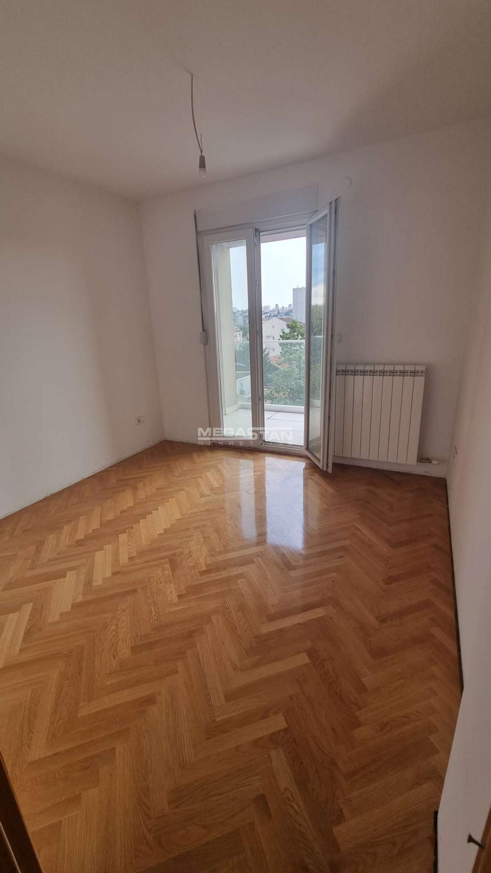 Stan Prodaja Beograd Lekino Brdo 75 m2