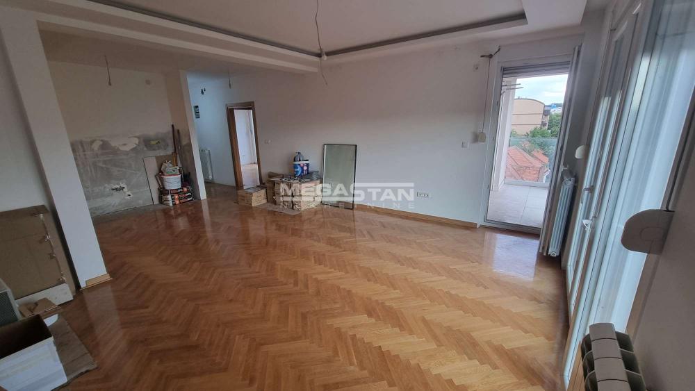 Stan Prodaja Beograd Lekino Brdo 75 m2